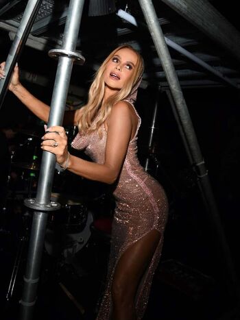 🔥 Amanda holden  page leaked private photo uncensored full