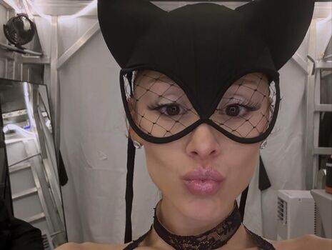 🔥 Ariana grande  page leaked private photo uncensored full