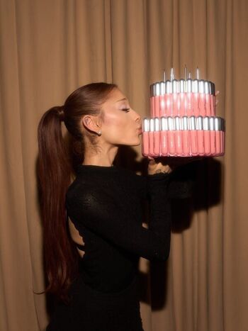 🔥 Ariana grande  page leaked private photo uncensored full
