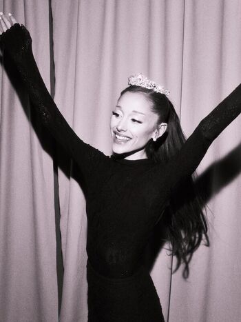 🔥 Ariana grande  page leaked private photo uncensored full