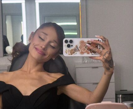 🔥 Ariana grande leaked private photo uncensored full