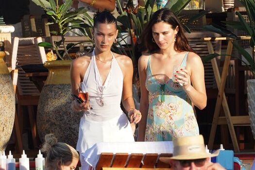 🔥 Bella hadid leaked private photo uncensored full