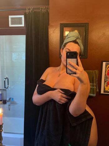 🔥 Erinmhk page leaked private photo uncensored full