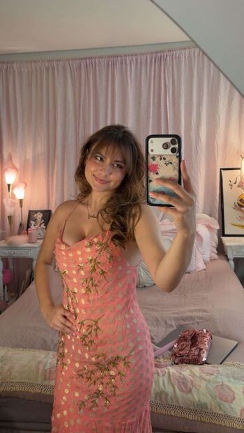 🔥 Ester dobrik page leaked private photo uncensored full