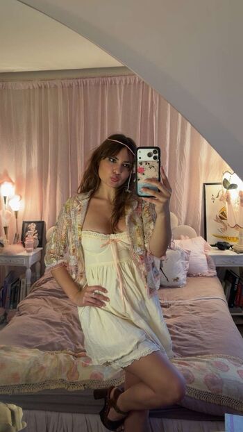 🔥 Ester dobrik page leaked private photo uncensored full