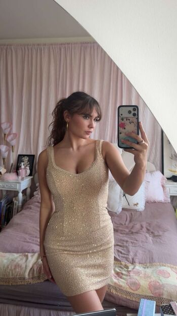 🔥 Ester dobrik page leaked private photo uncensored full