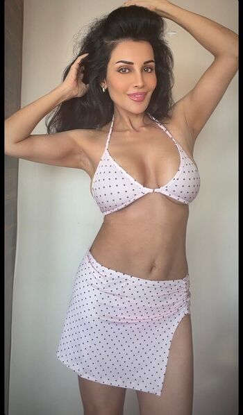 🔥 Flora saini leaked private photo uncensored full