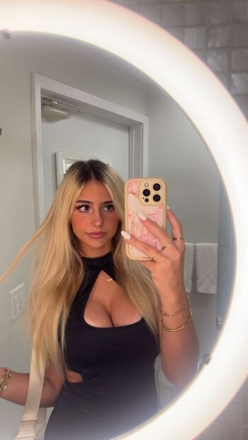 🔥 Hippicam  page leaked private photo uncensored full