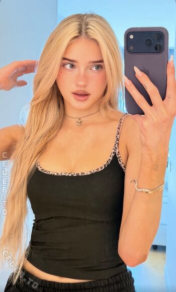 🔥 Honeypuu leaked private photo uncensored full