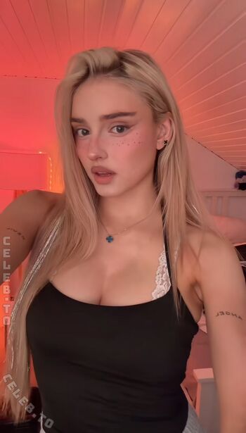 🔥 Honeypuu leaked private photo uncensored full