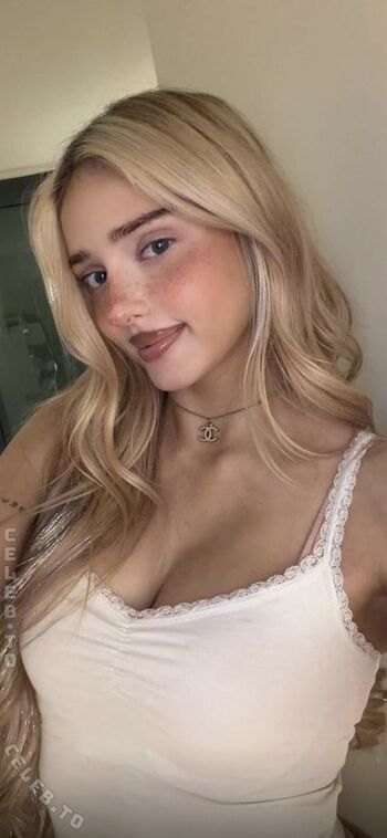 🔥 Honeypuu leaked private photo uncensored full