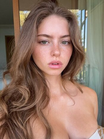 🔥 Itssluciaf leaked private photo uncensored full