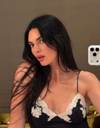 🔥 Kendall jenner  page leaked private photo uncensored full
