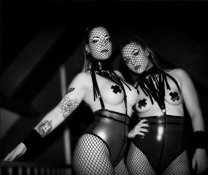 🔥 Latex fetish page leaked private photo uncensored full