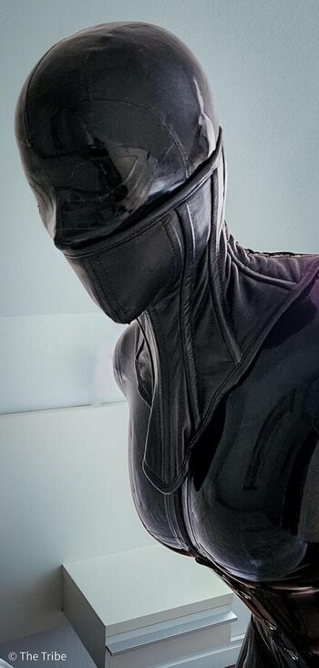 🔥 Latex fetish page leaked private photo uncensored full