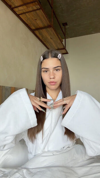 Full leaked Leah halton page private onlyfans photo