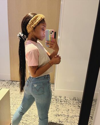🔥 Lil midget baddie leaked private photo uncensored full