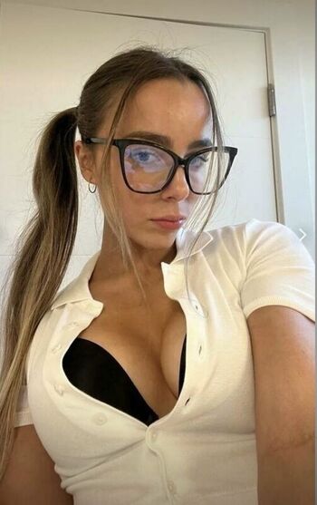 🔥 Meelah robbins leaked private photo uncensored full