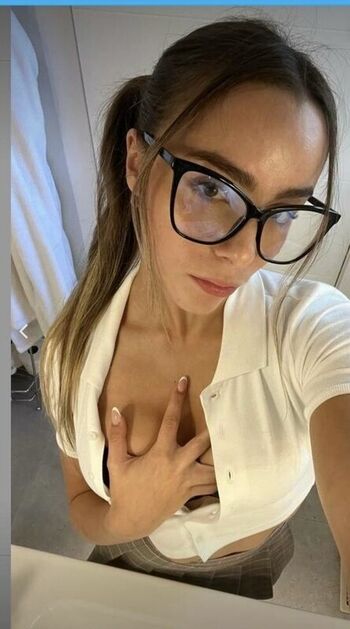 🔥 Meelah robbins leaked private photo uncensored full