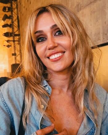 🔥 Miley cyrus page leaked private photo uncensored full