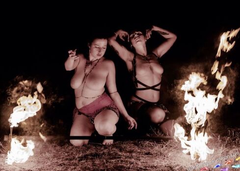 🔥 Petite hippie leaked private photo uncensored full